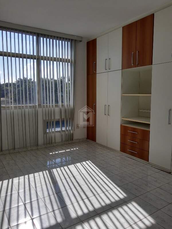 Apartamento à venda com 3 quartos, 110m² - Foto 4