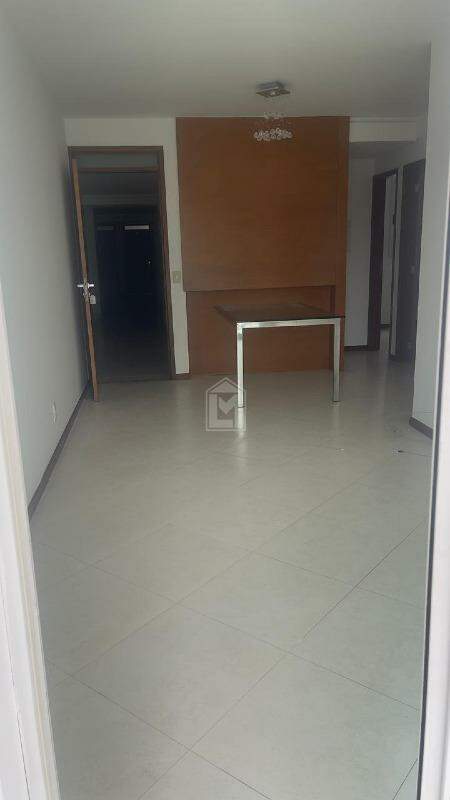 Apartamento para alugar com 2 quartos, 69m² - Foto 2