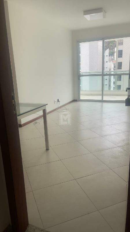 Apartamento para alugar com 2 quartos, 69m² - Foto 1