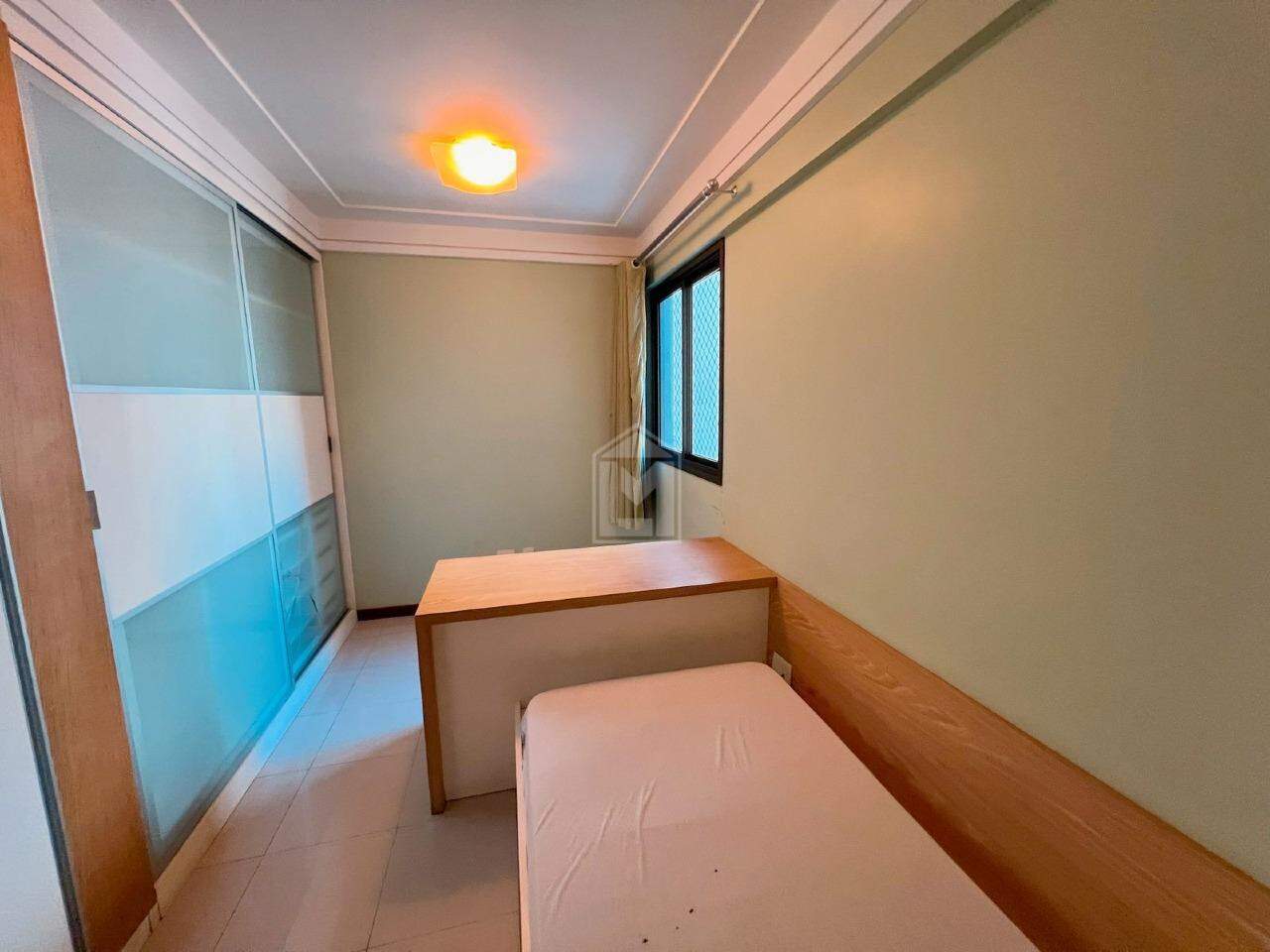 Apartamento à venda com 3 quartos, 140m² - Foto 9