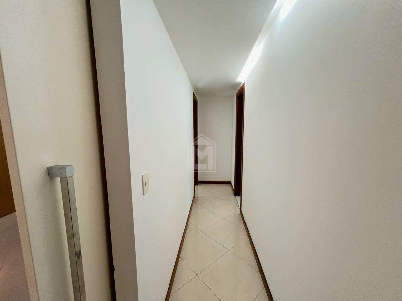 Apartamento à venda com 3 quartos, 140m² - Foto 7