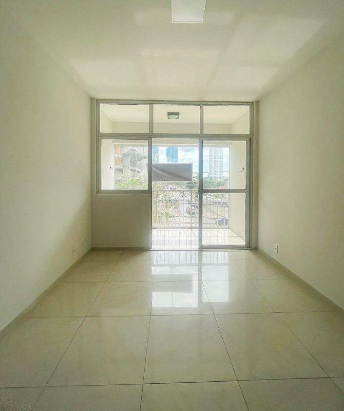 Apartamento à venda com 2 quartos, 80m² - Foto 4