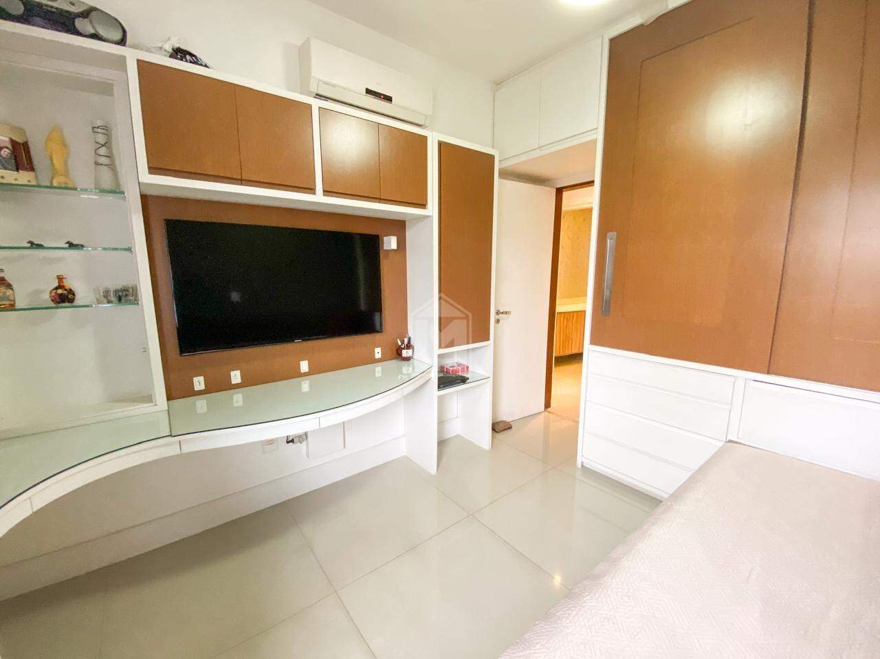 Cobertura à venda com 3 quartos, 240m² - Foto 10