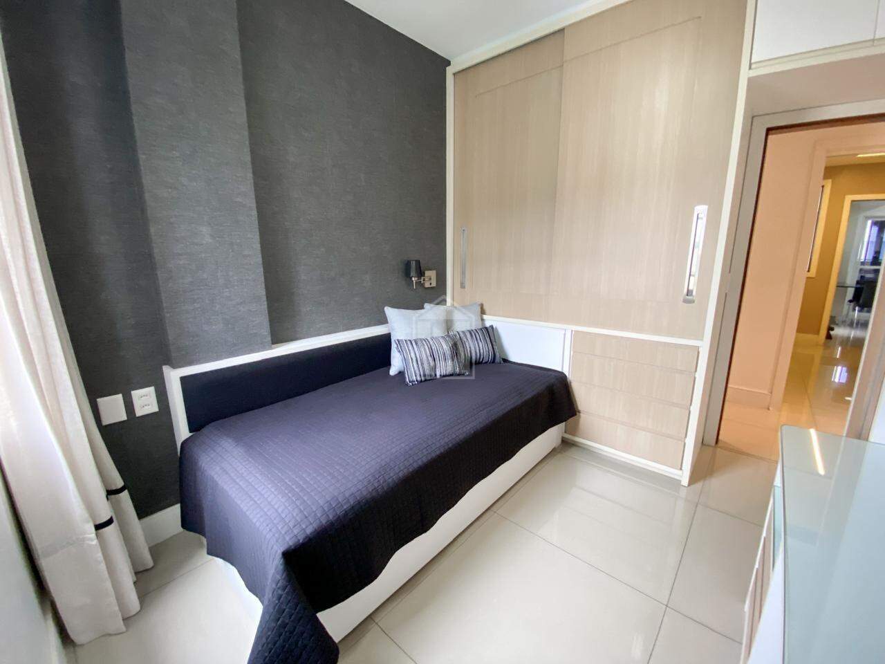 Cobertura à venda com 3 quartos, 240m² - Foto 11