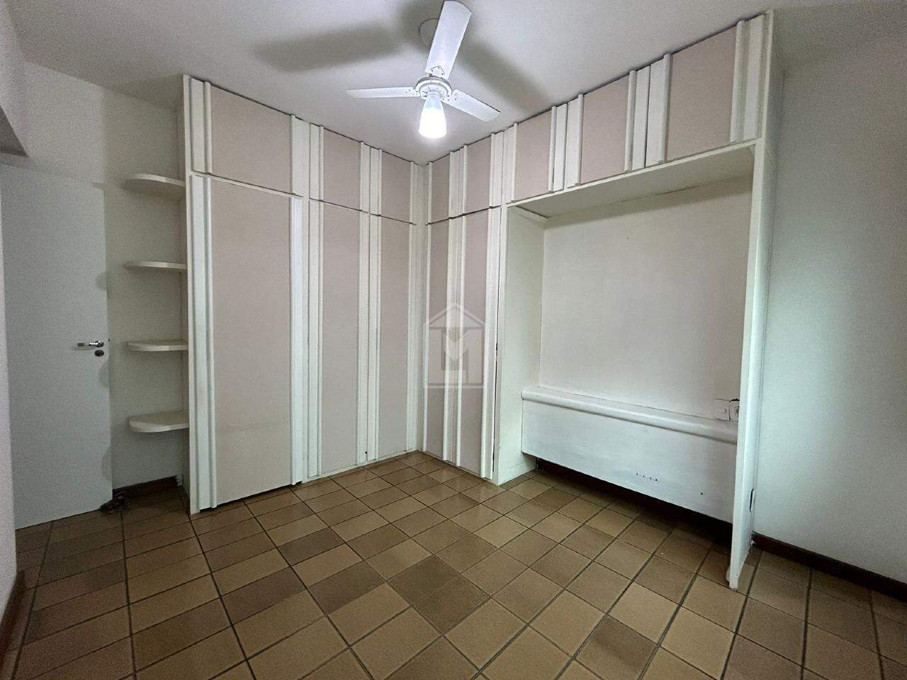 Apartamento para alugar com 2 quartos, 80m² - Foto 12