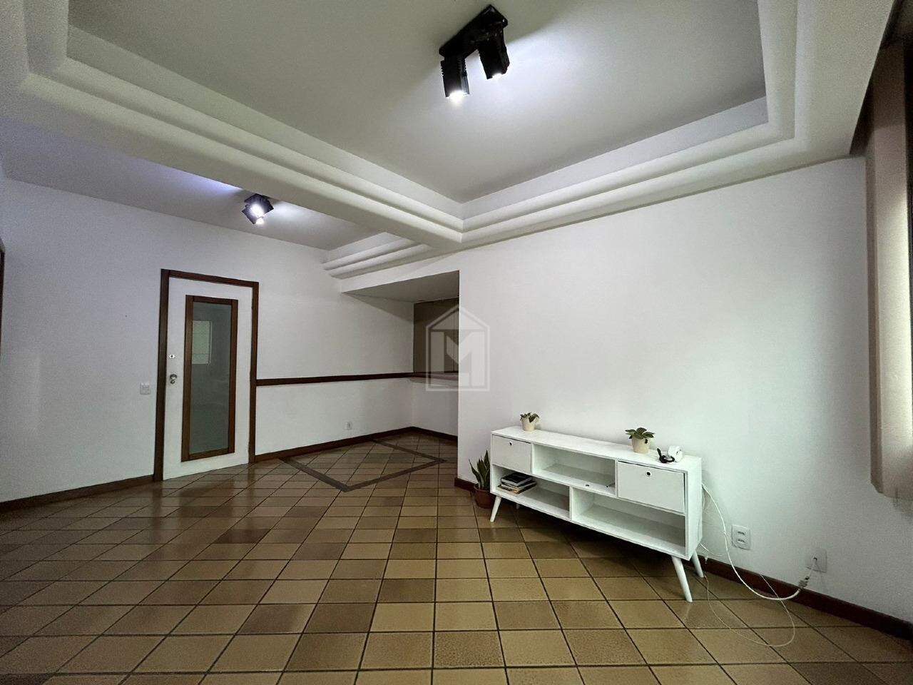 Apartamento para alugar com 2 quartos, 80m² - Foto 6