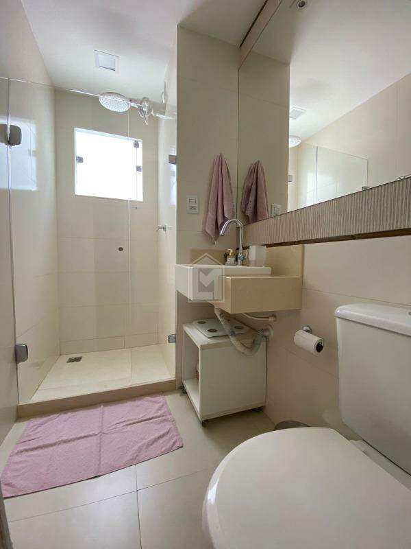 Apartamento à venda com 2 quartos, 70m² - Foto 12