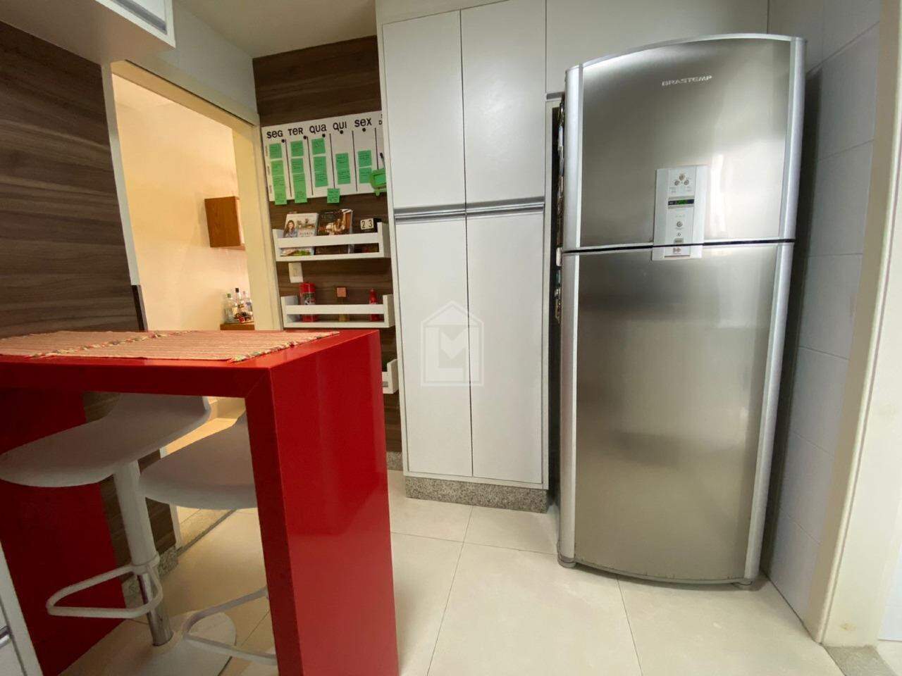 Apartamento à venda com 2 quartos, 70m² - Foto 14