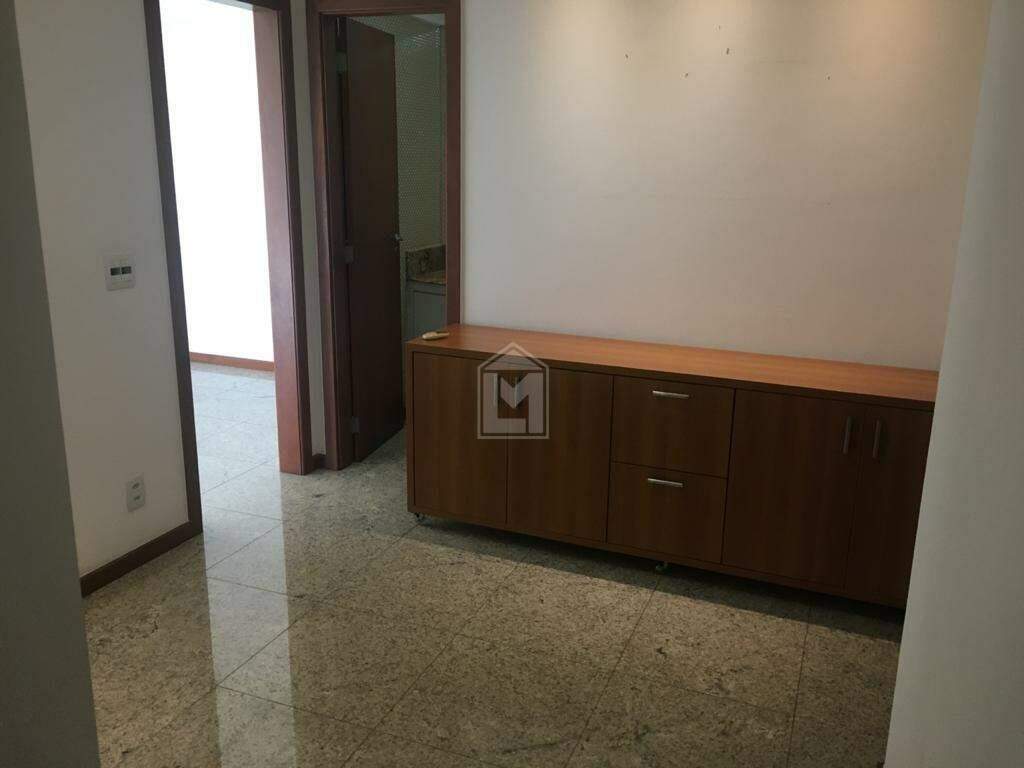 Apartamento à venda com 3 quartos, 130m² - Foto 7