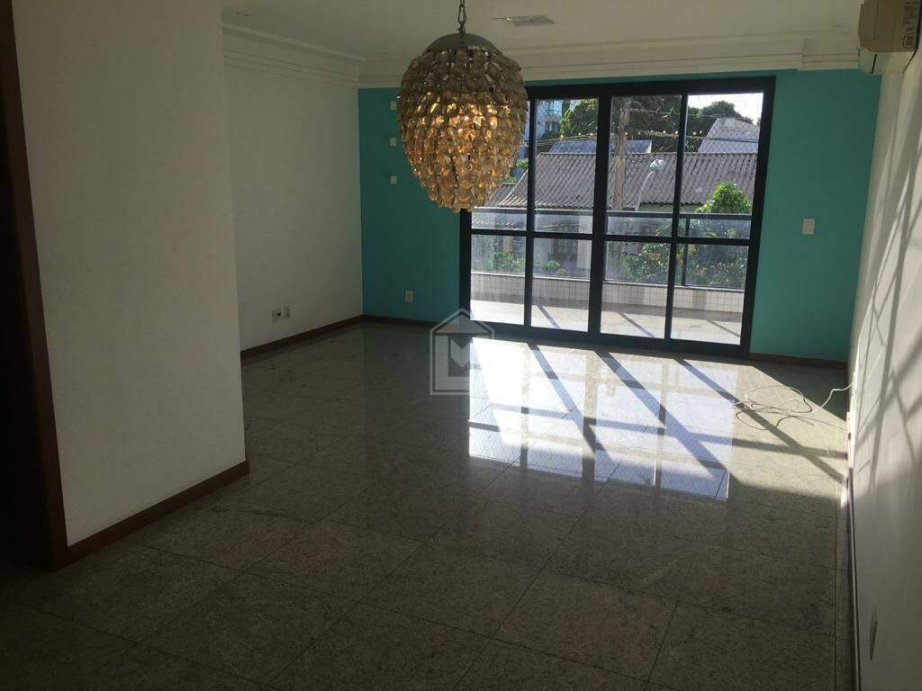 Apartamento à venda com 3 quartos, 130m² - Foto 4