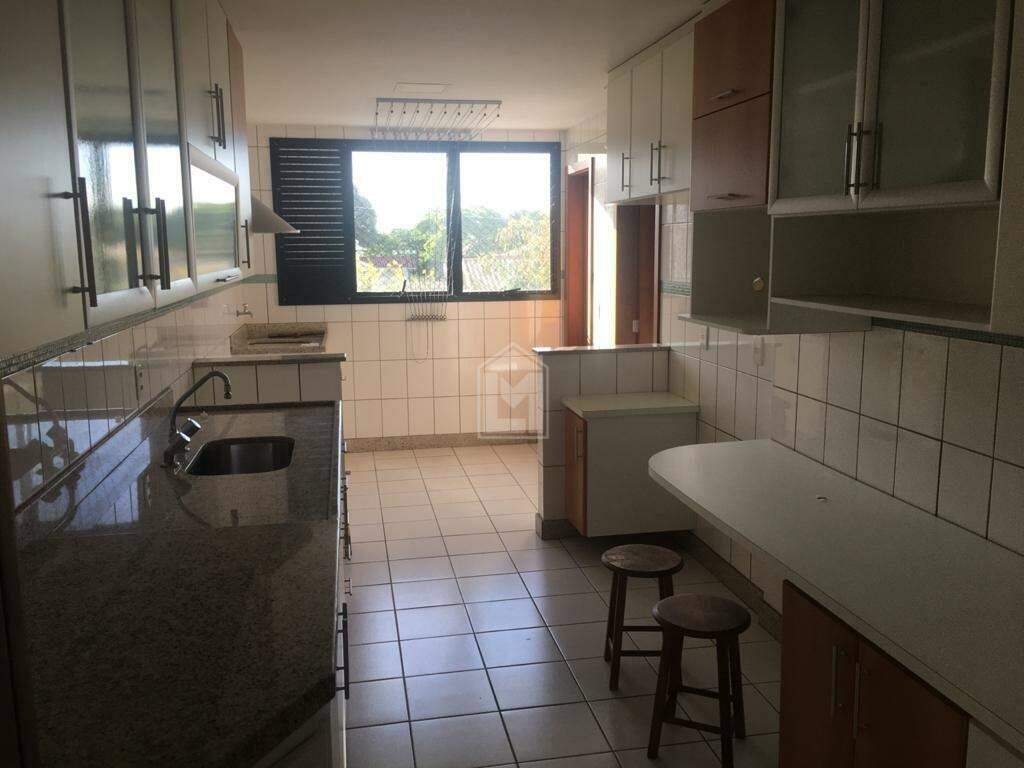 Apartamento à venda com 3 quartos, 130m² - Foto 15