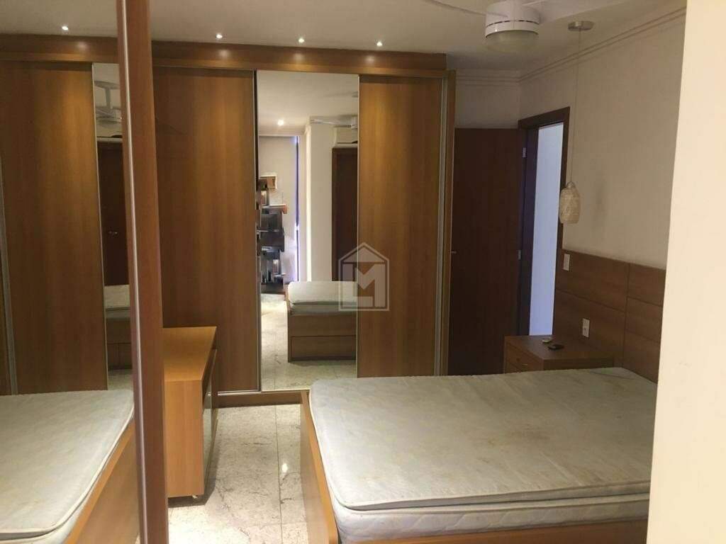 Apartamento à venda com 3 quartos, 130m² - Foto 12