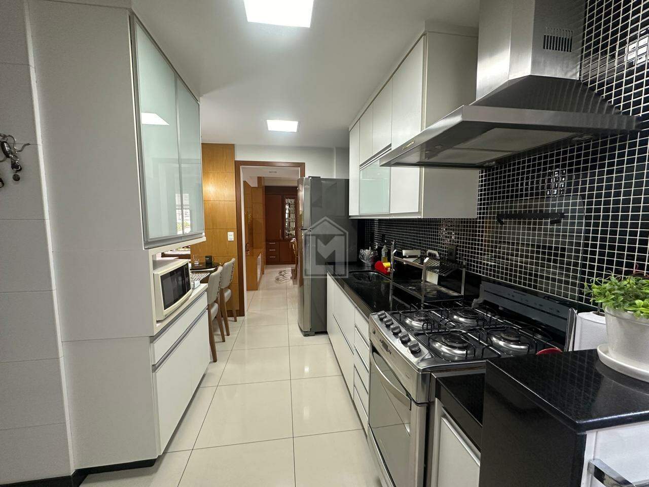 Apartamento à venda com 2 quartos, 124m² - Foto 6