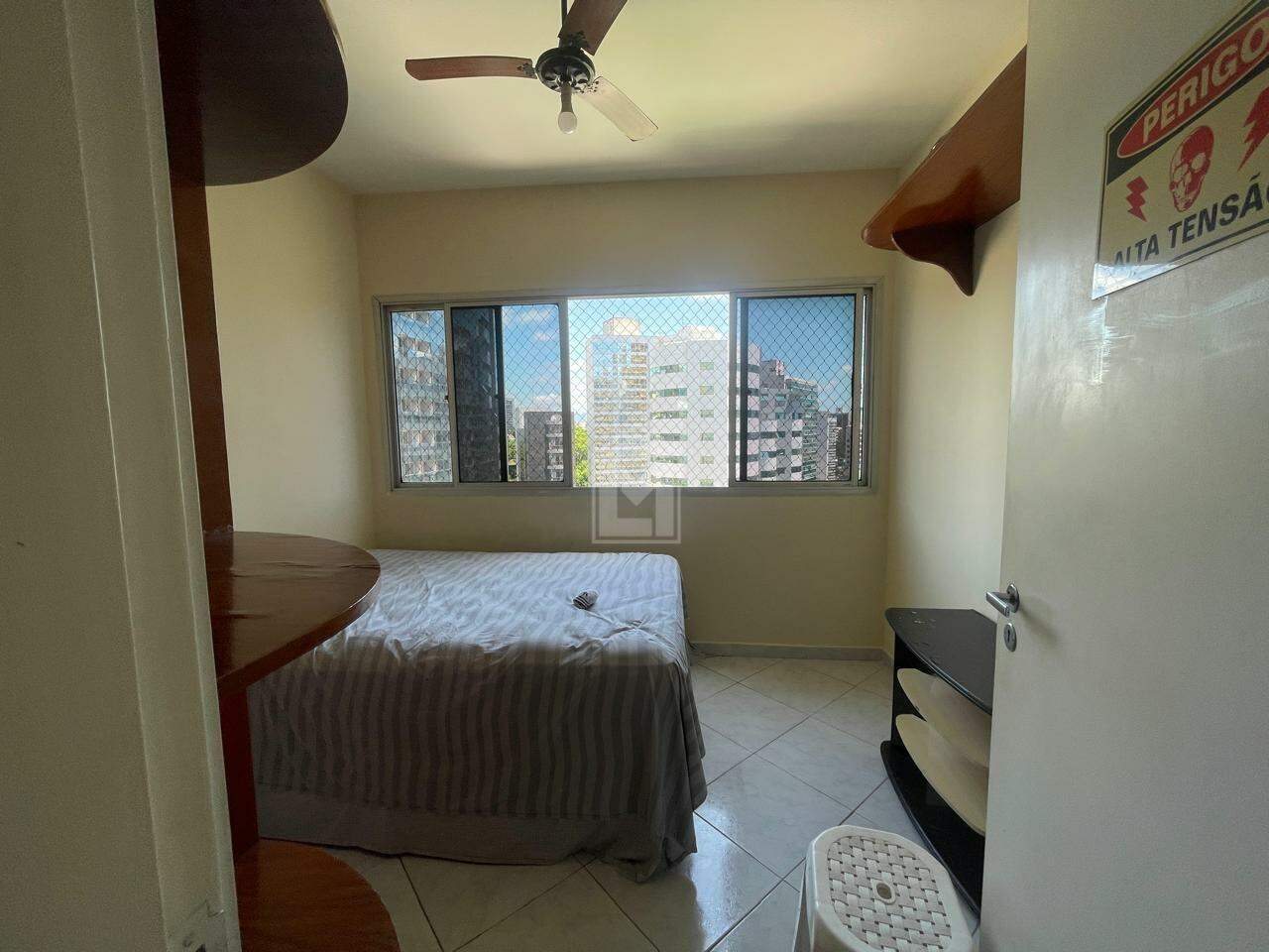 Apartamento à venda com 2 quartos, 80m² - Foto 11