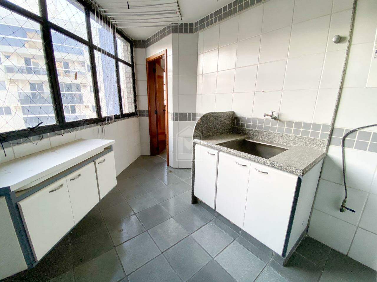 Apartamento à venda com 4 quartos, 240m² - Foto 28