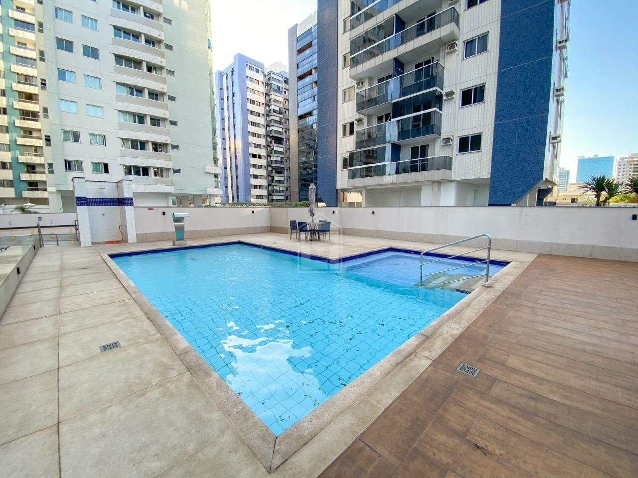 Apartamento à venda com 4 quartos, 240m² - Foto 5