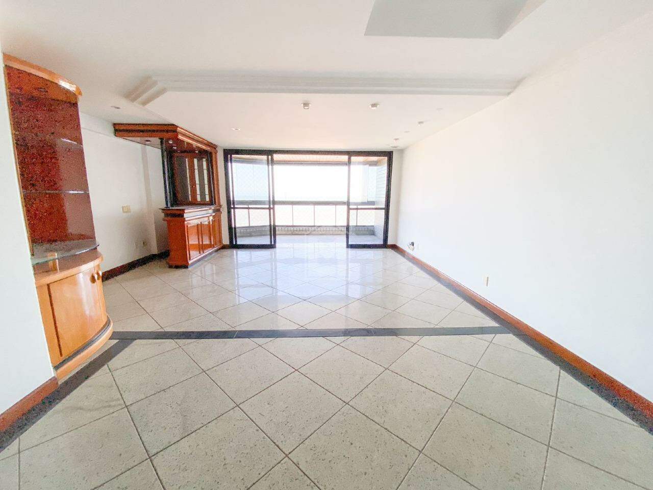 Apartamento à venda com 4 quartos, 240m² - Foto 13