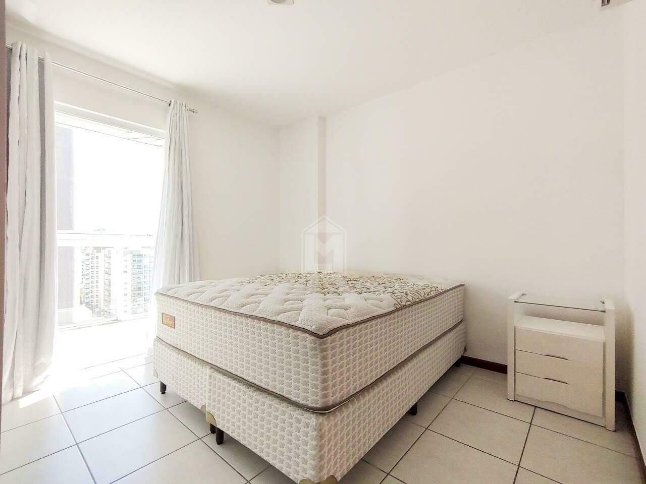 Apartamento para alugar com 2 quartos, 66m² - Foto 12