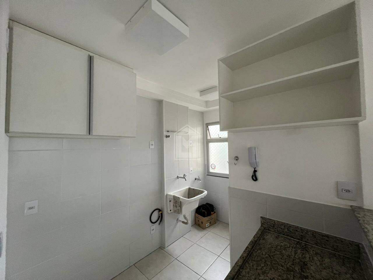 Apartamento para alugar com 2 quartos, 55m² - Foto 13