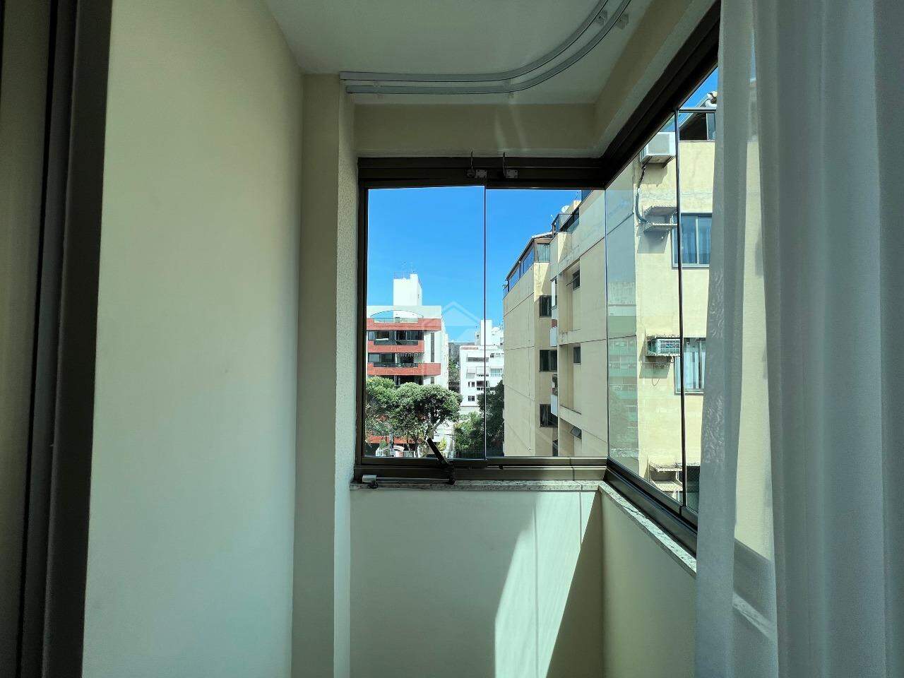 Apartamento à venda com 3 quartos, 107m² - Foto 15