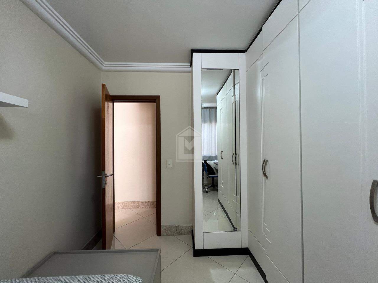 Apartamento à venda com 3 quartos, 107m² - Foto 10