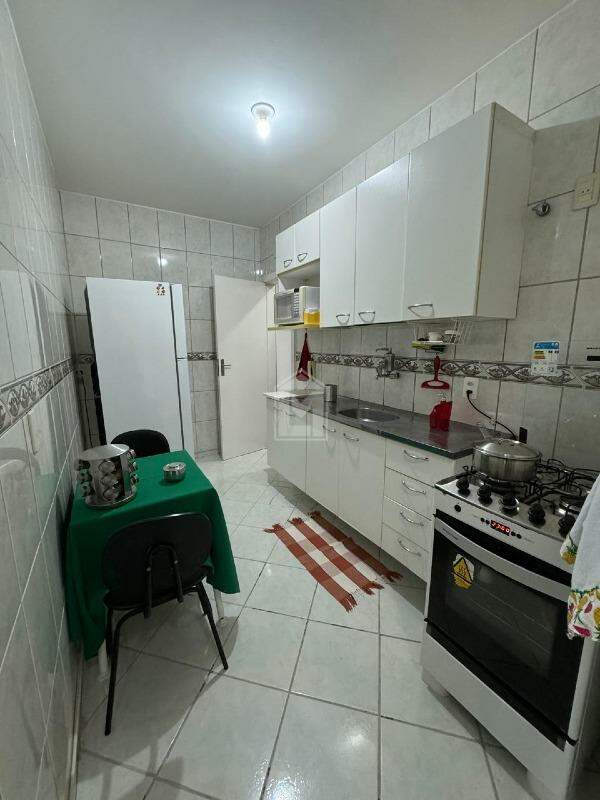 Apartamento à venda com 2 quartos, 86m² - Foto 11