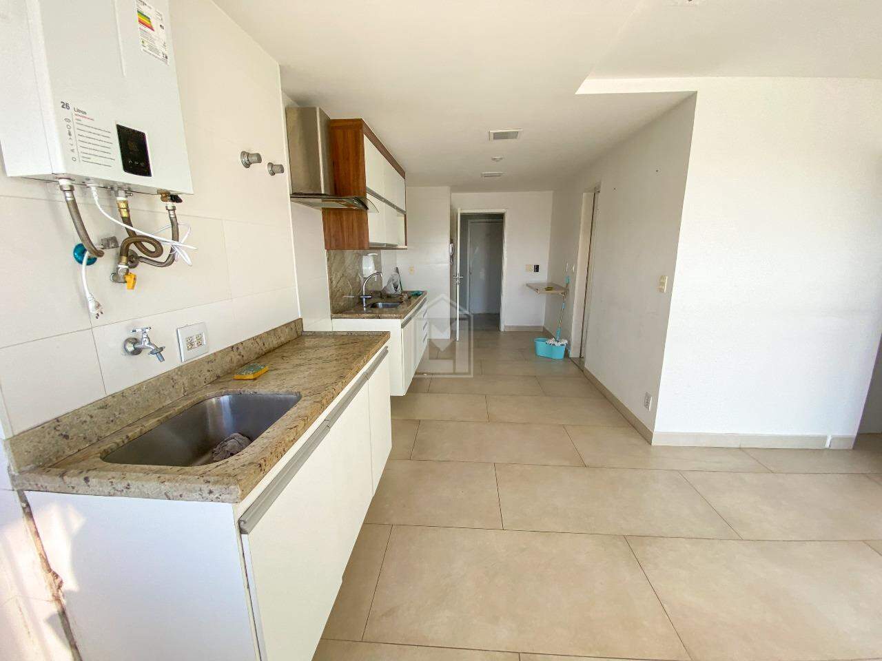 Cobertura para alugar com 3 quartos, 260m² - Foto 19