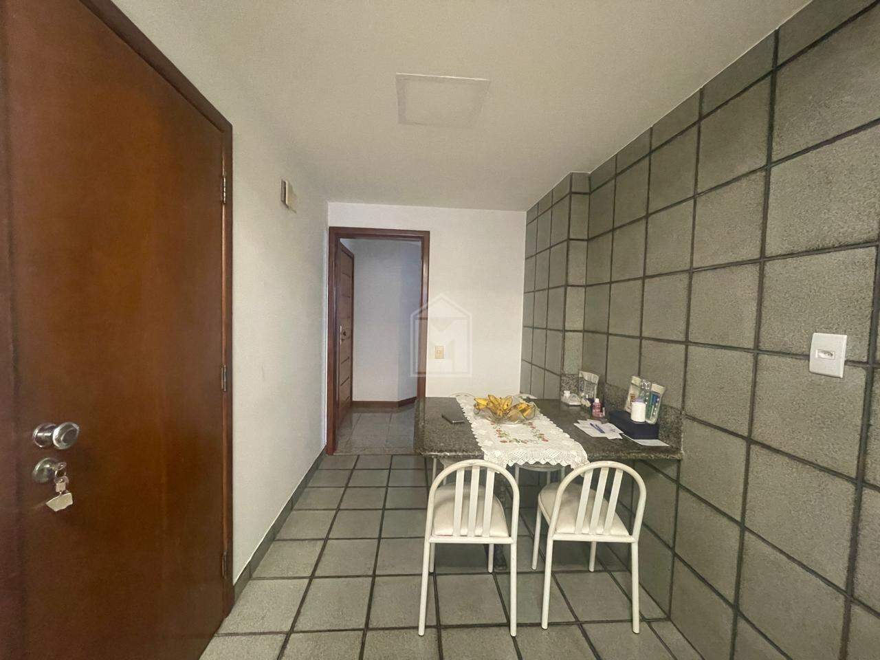 Apartamento à venda com 4 quartos, 240m² - Foto 10