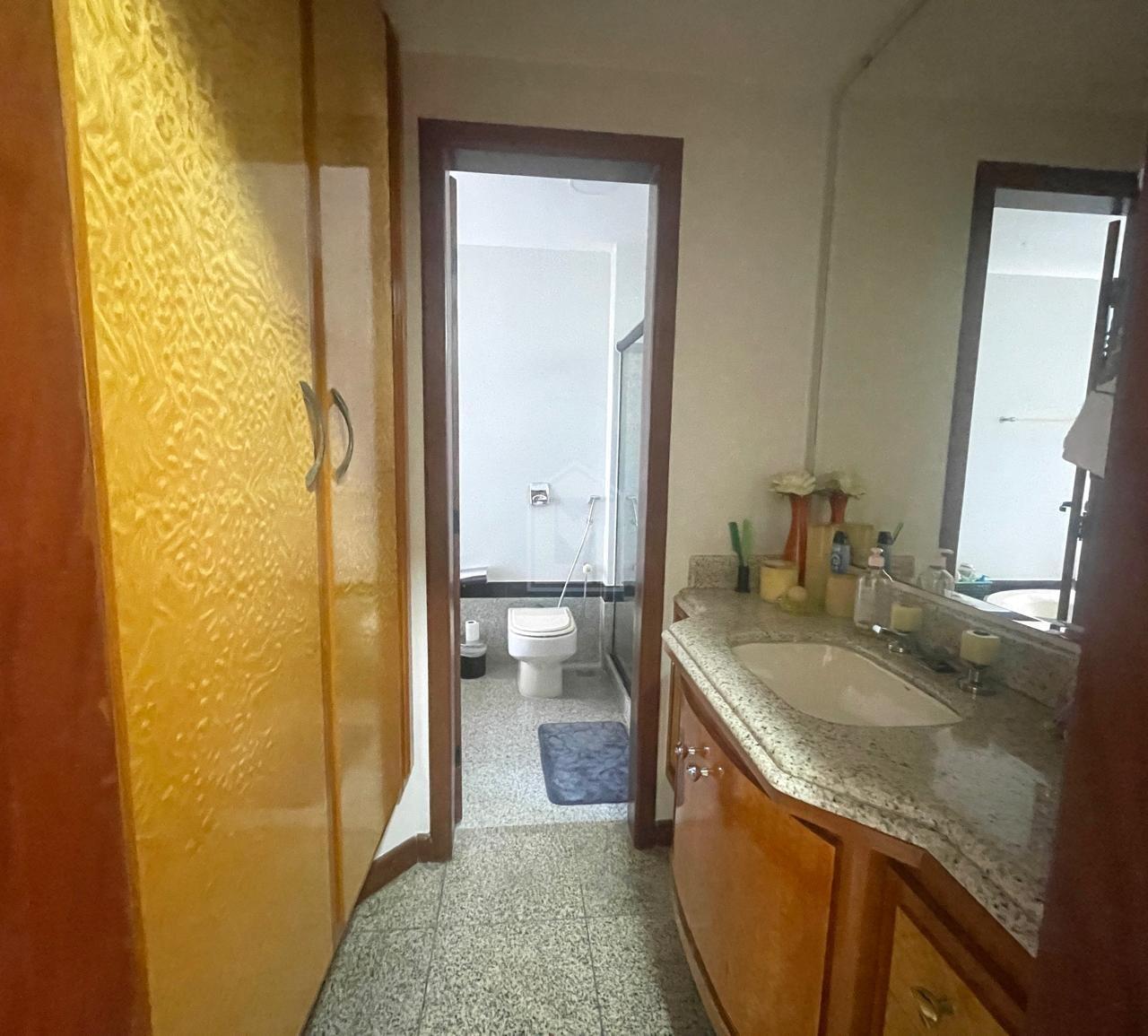 Apartamento à venda com 4 quartos, 240m² - Foto 18