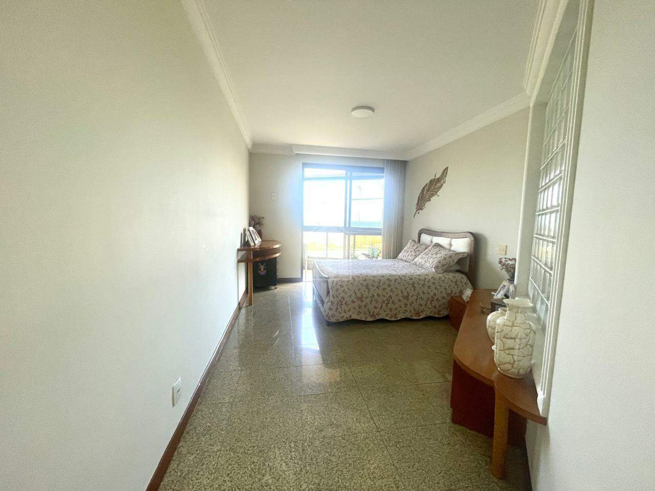 Apartamento à venda com 4 quartos, 240m² - Foto 17