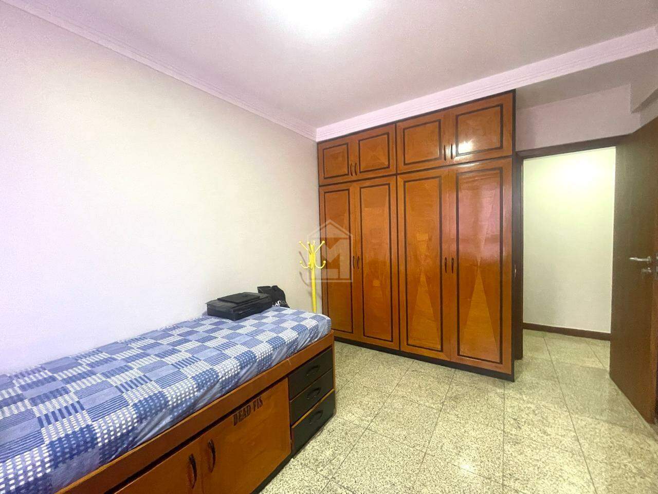 Apartamento à venda com 4 quartos, 240m² - Foto 25