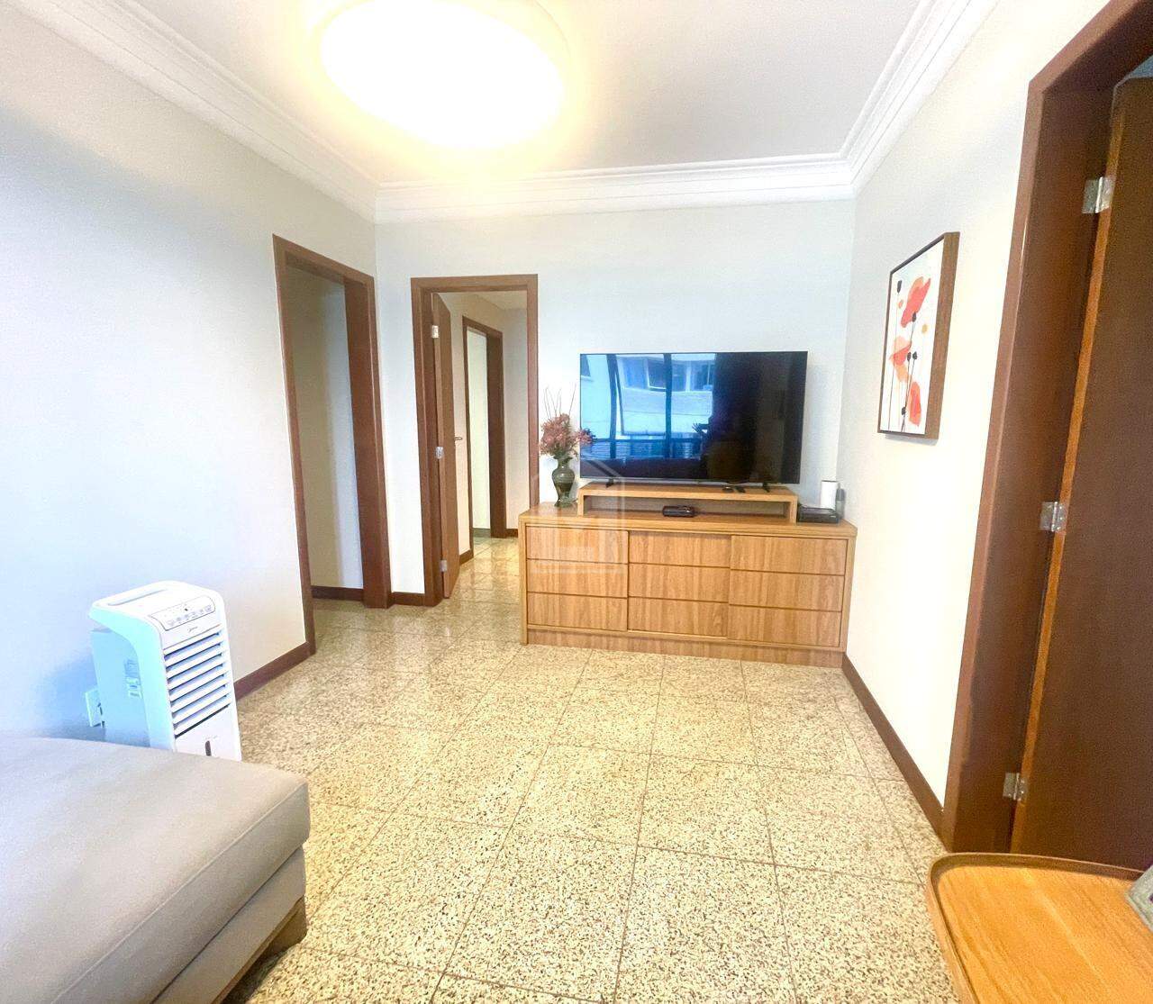 Apartamento à venda com 4 quartos, 240m² - Foto 15