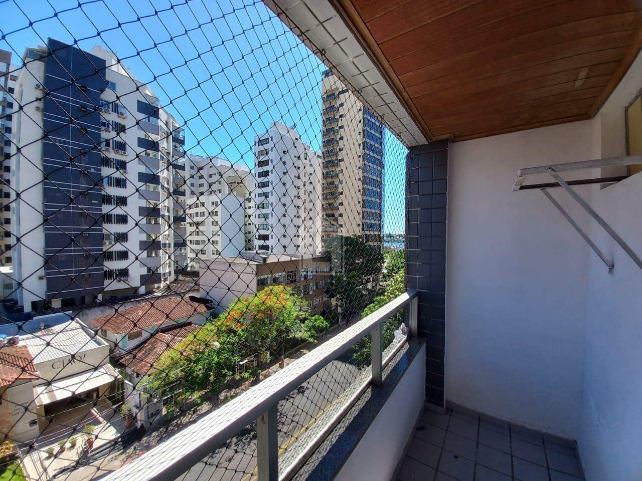 Apartamento para alugar com 3 quartos, 90m² - Foto 14