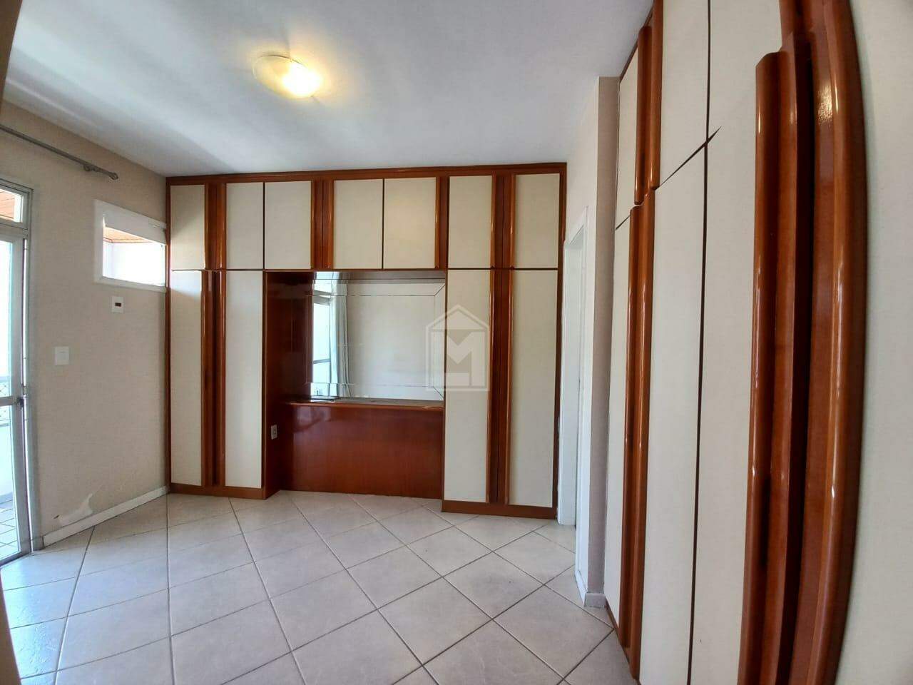 Apartamento para alugar com 3 quartos, 90m² - Foto 11