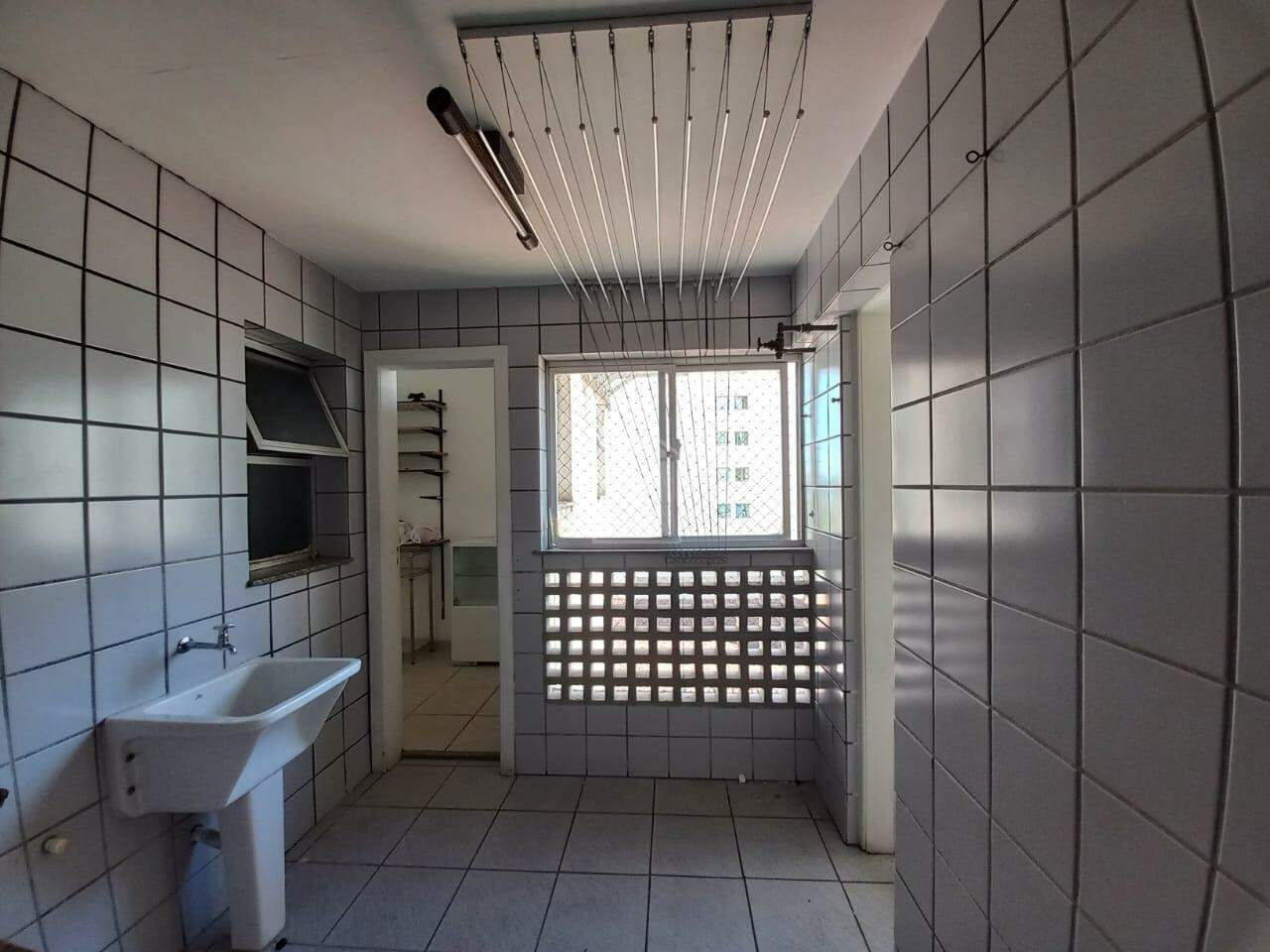 Apartamento para alugar com 3 quartos, 90m² - Foto 17