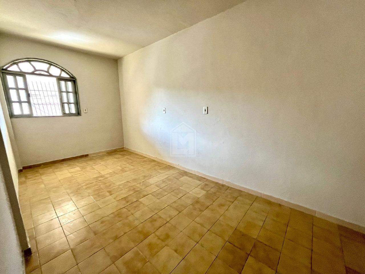 Casa para alugar com 3 quartos, 250m² - Foto 15