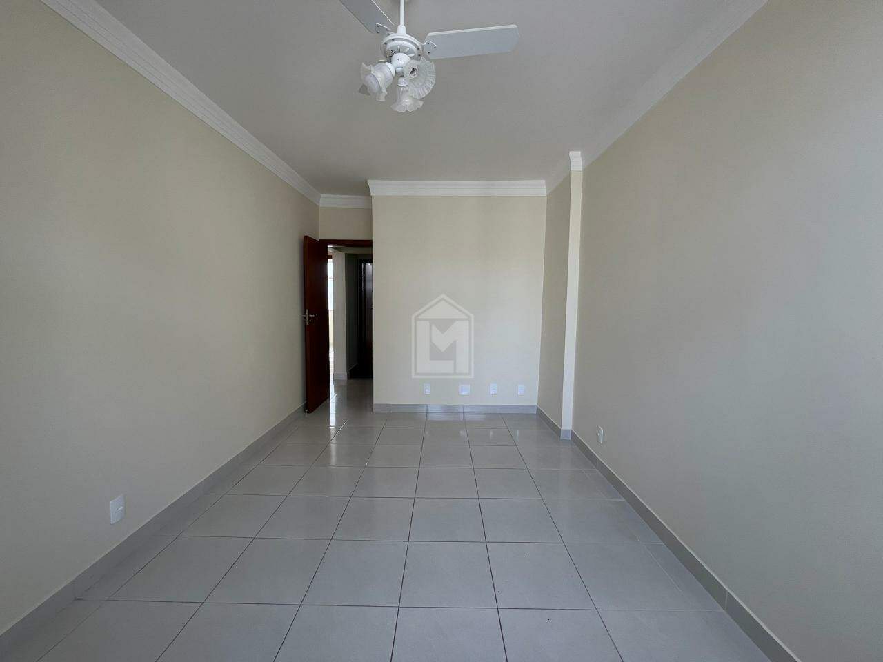 Apartamento para alugar com 3 quartos, 120m² - Foto 6