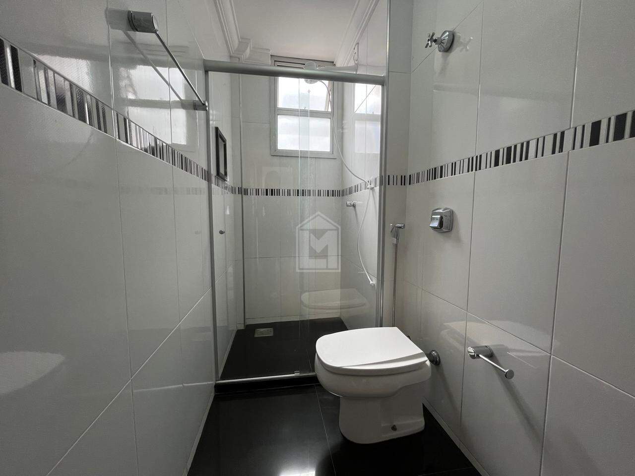 Apartamento para alugar com 3 quartos, 120m² - Foto 13