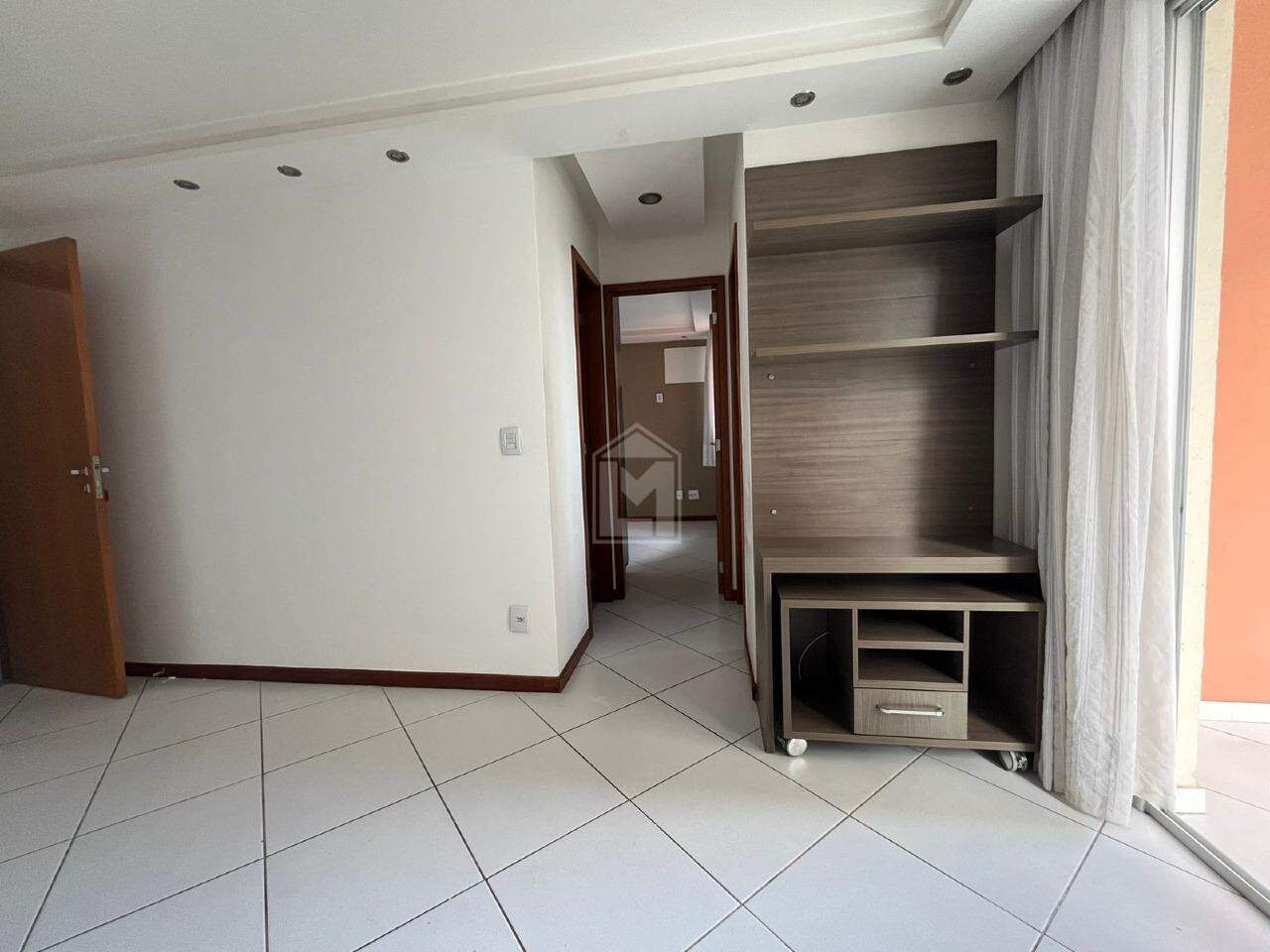 Apartamento para alugar com 2 quartos, 65m² - Foto 11