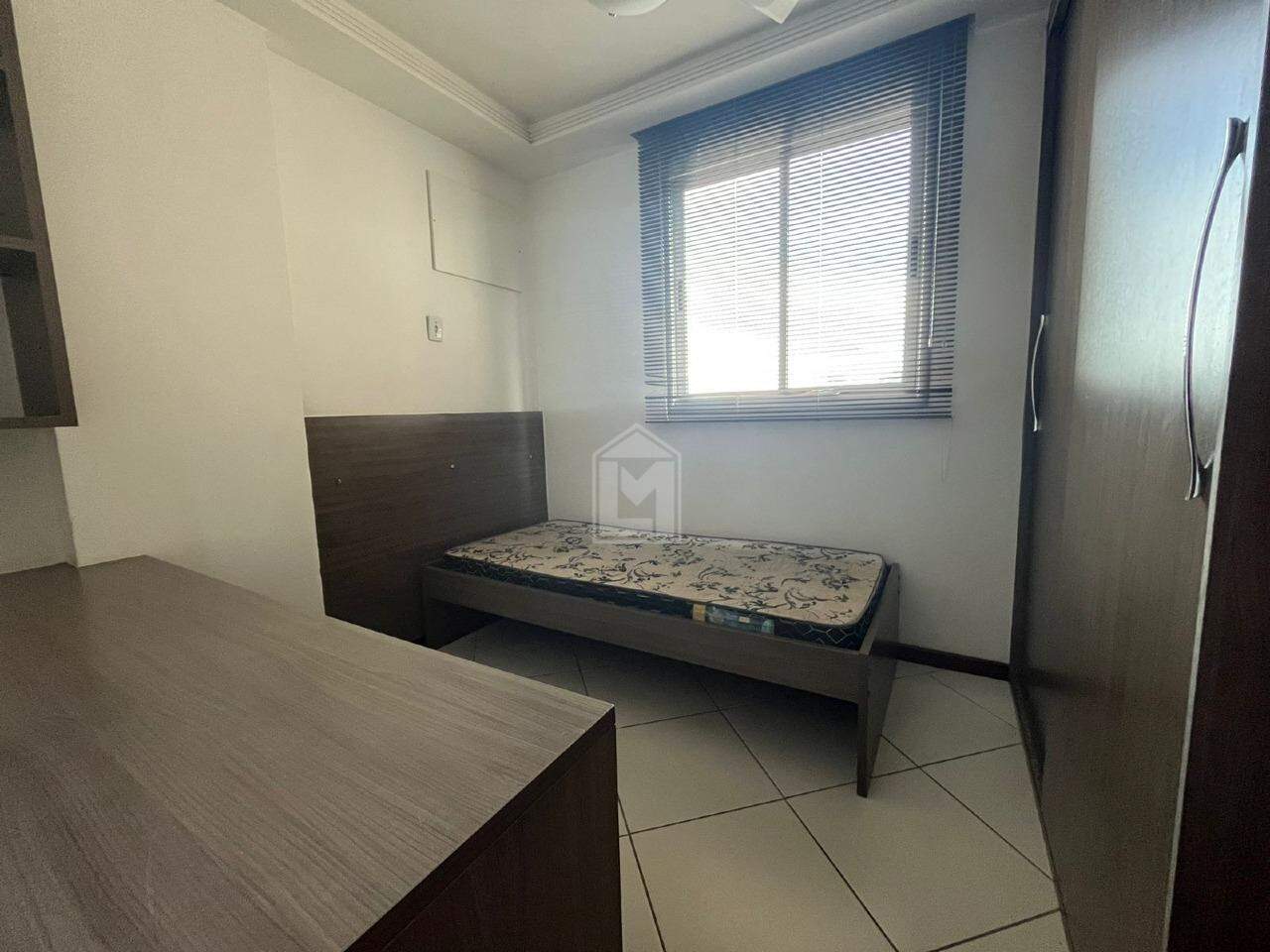 Apartamento para alugar com 2 quartos, 65m² - Foto 12