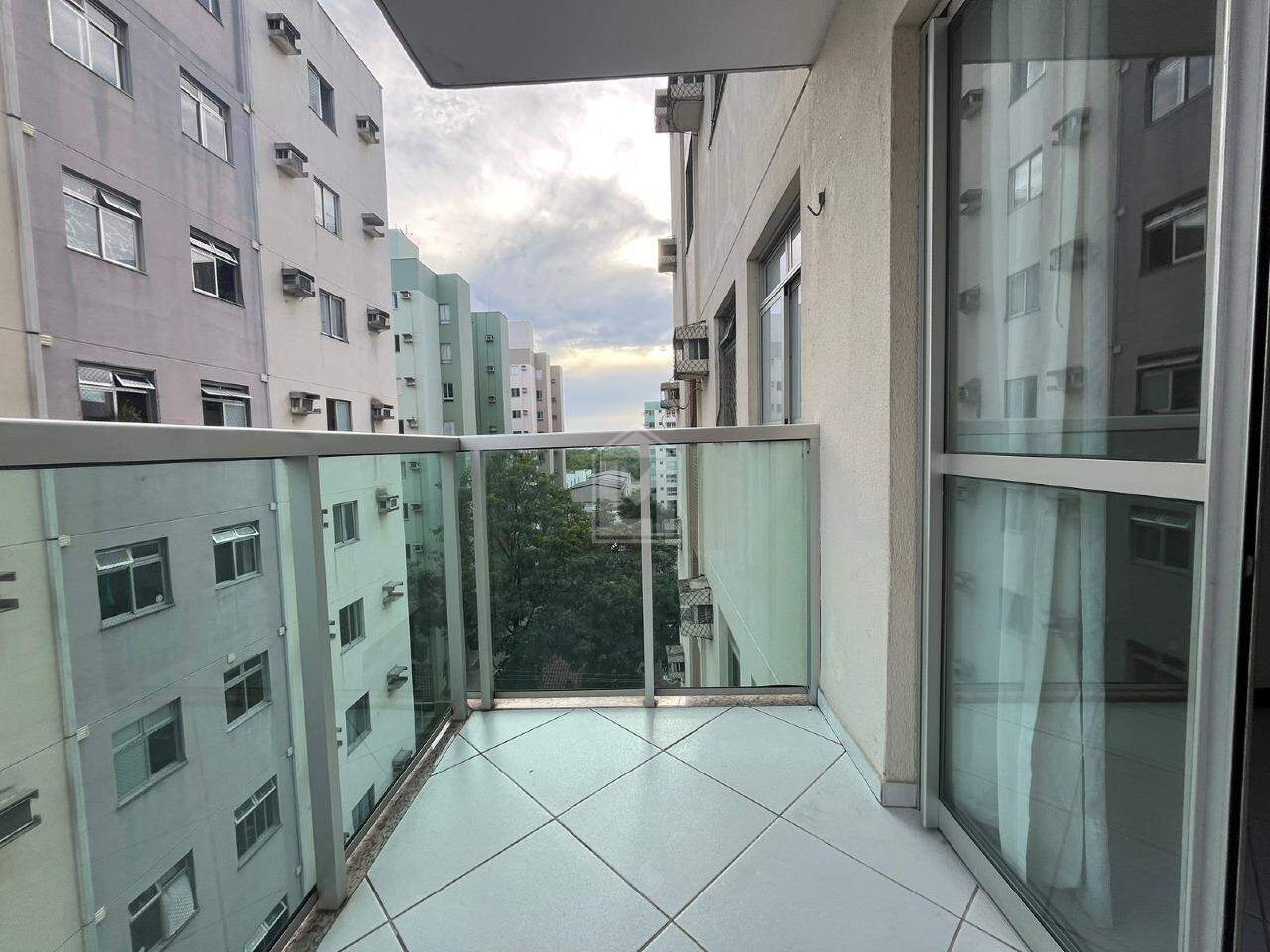 Apartamento para alugar com 2 quartos, 65m² - Foto 9