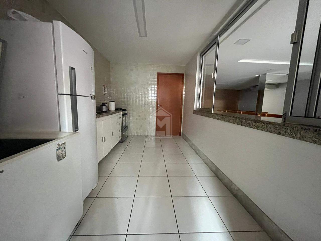 Apartamento para alugar com 2 quartos, 65m² - Foto 21