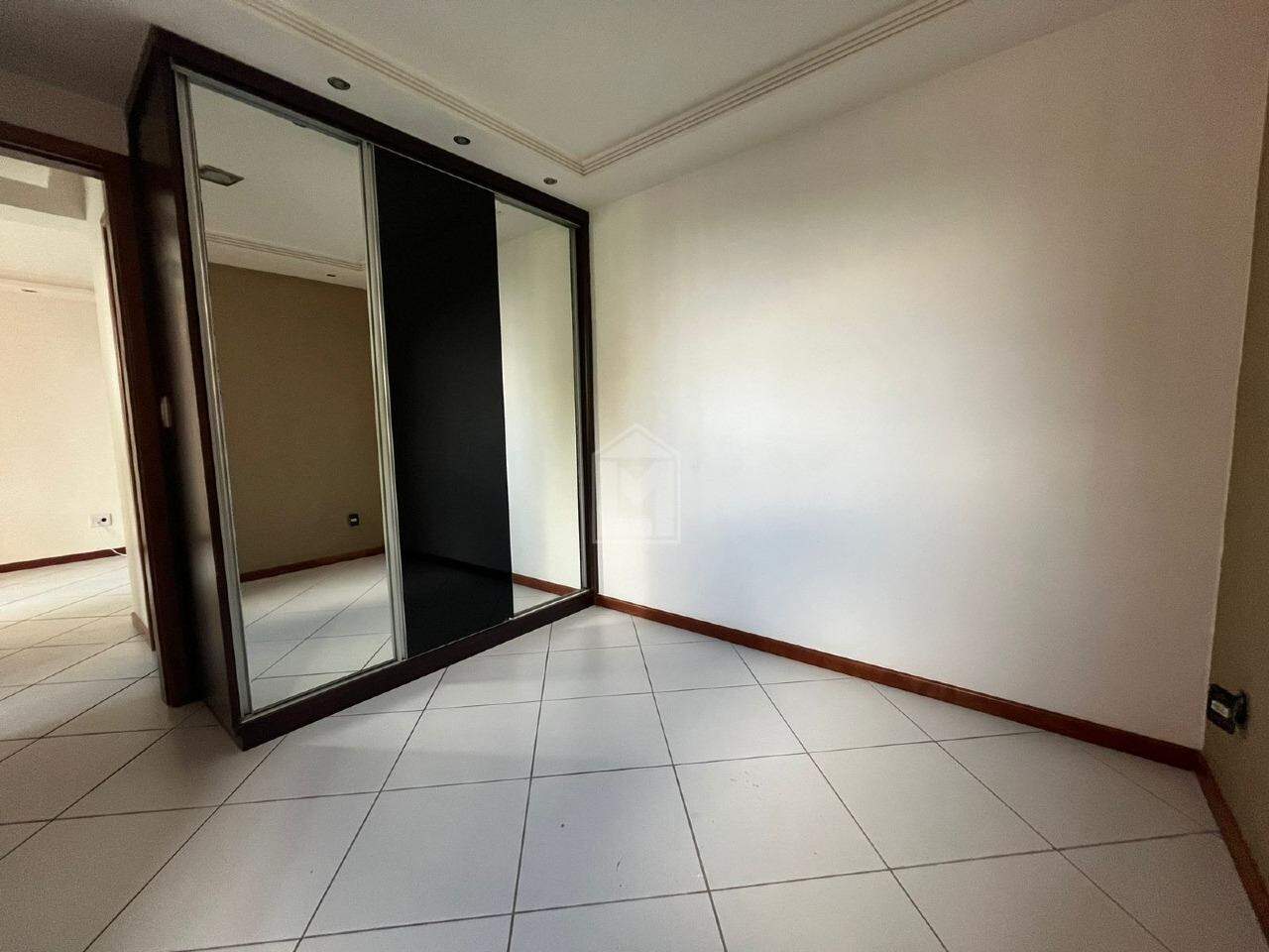 Apartamento para alugar com 2 quartos, 65m² - Foto 14