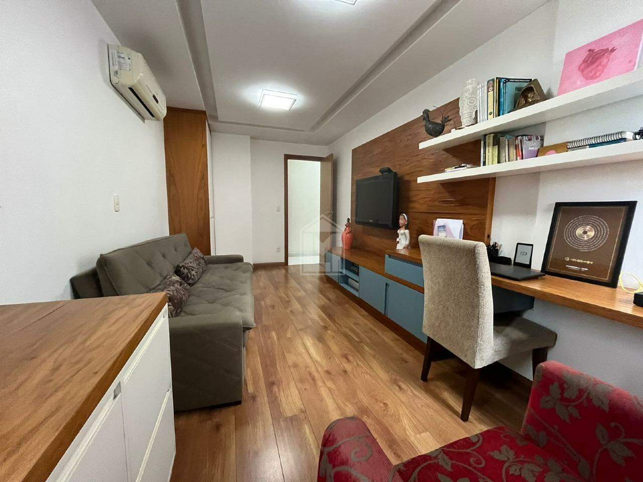 Apartamento à venda com 3 quartos, 150m² - Foto 17