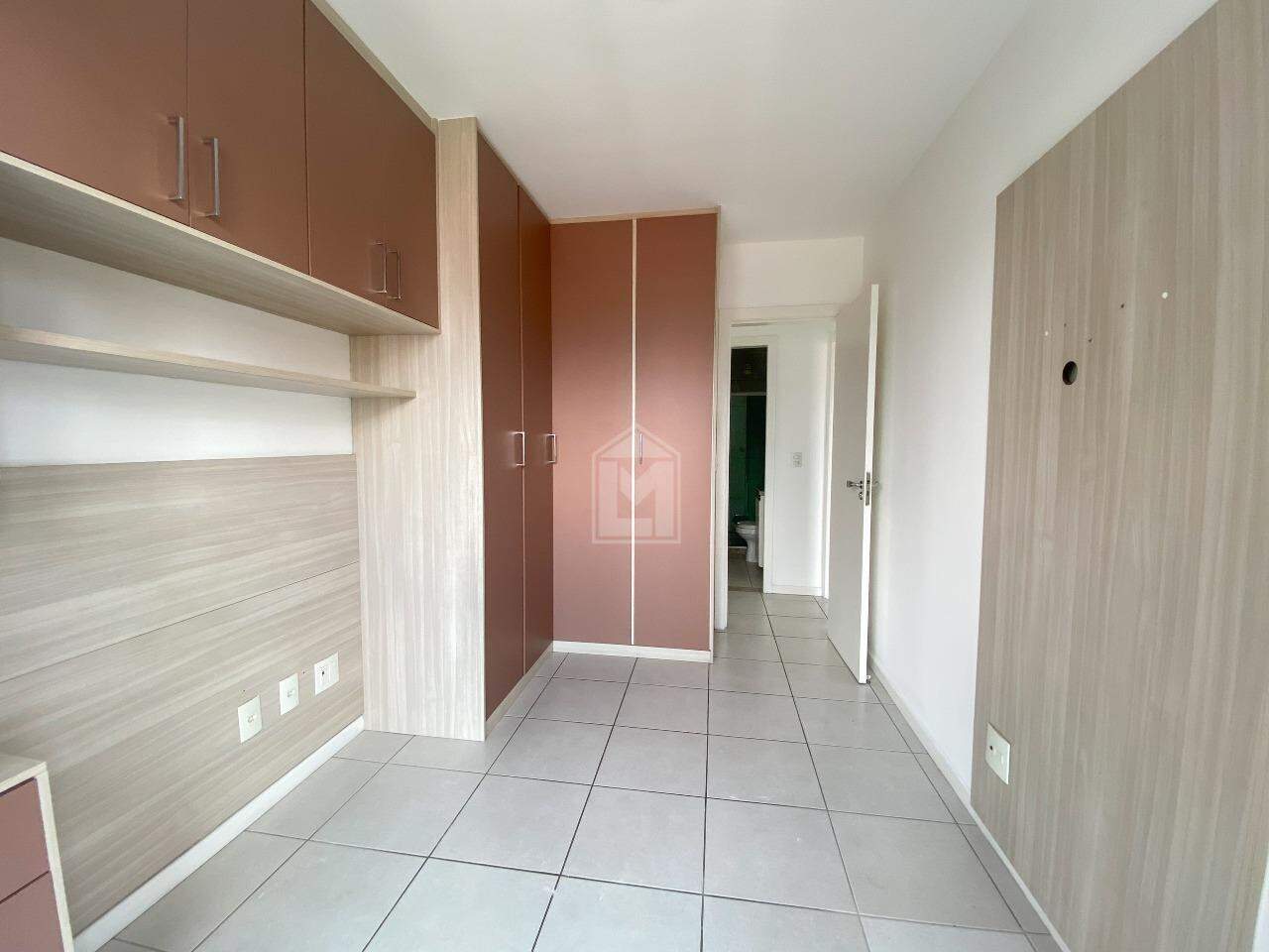 Apartamento para alugar com 2 quartos, 67m² - Foto 10