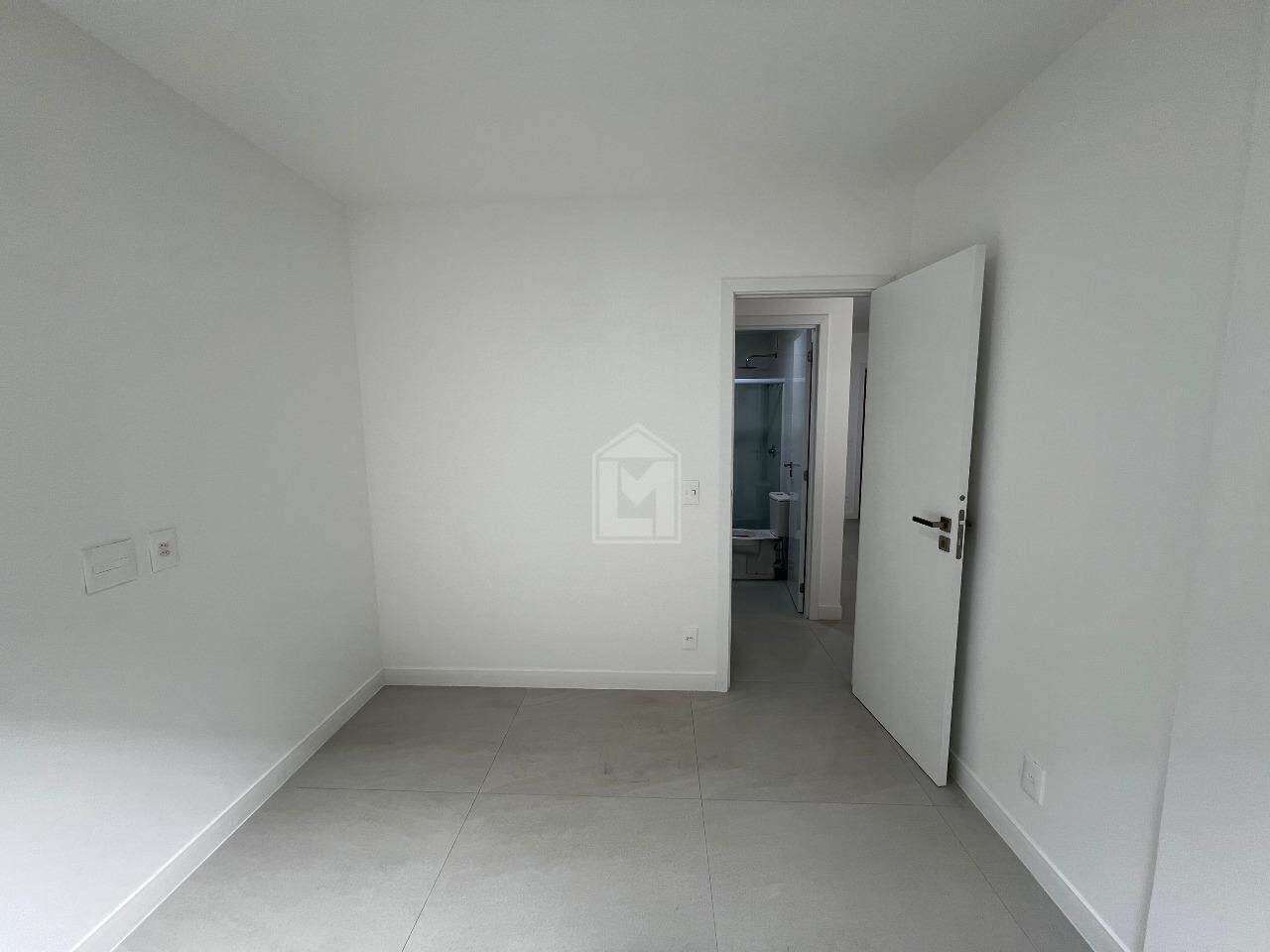 Apartamento para alugar com 2 quartos, 68m² - Foto 9