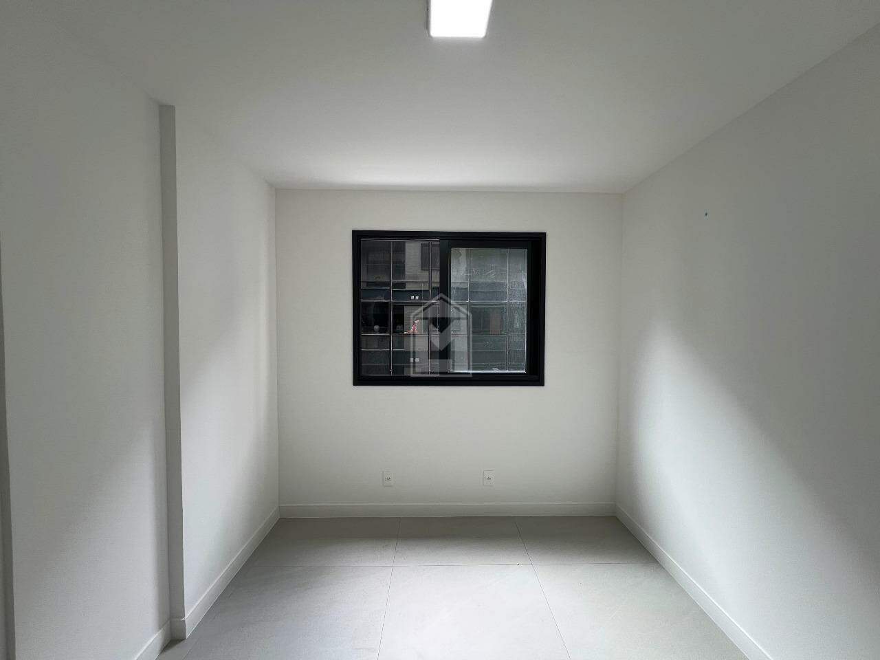 Apartamento para alugar com 2 quartos, 68m² - Foto 8