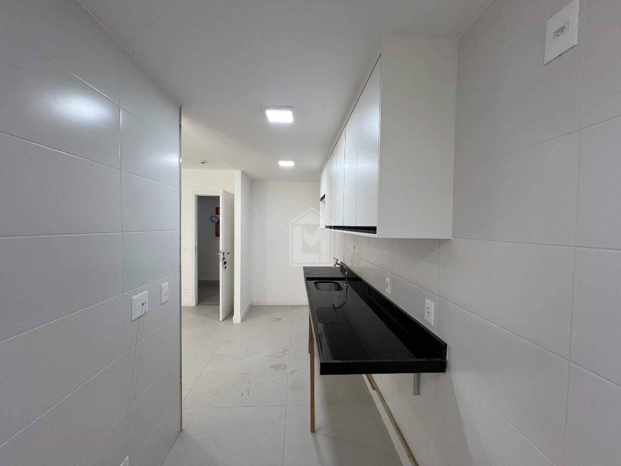 Apartamento para alugar com 2 quartos, 68m² - Foto 7