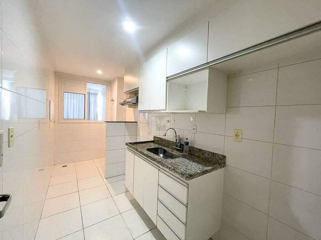 Apartamento para alugar com 3 quartos, 100m² - Foto 15