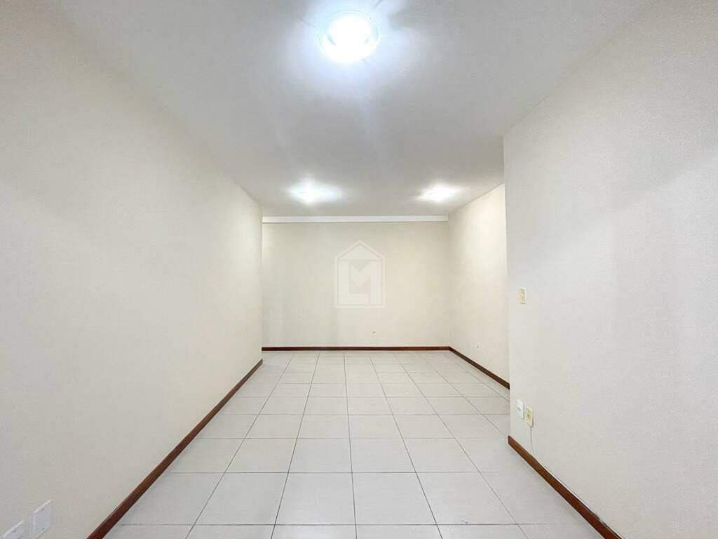 Apartamento para alugar com 3 quartos, 100m² - Foto 4